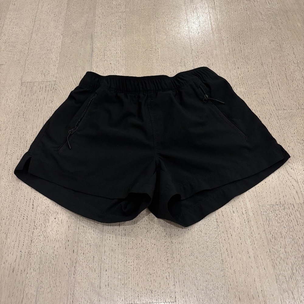 Aritzia TnAction Versal Shorts Black 2XS